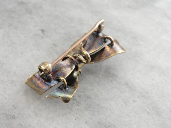 Sweet Antique Bow Brooch with Green Tourmaline