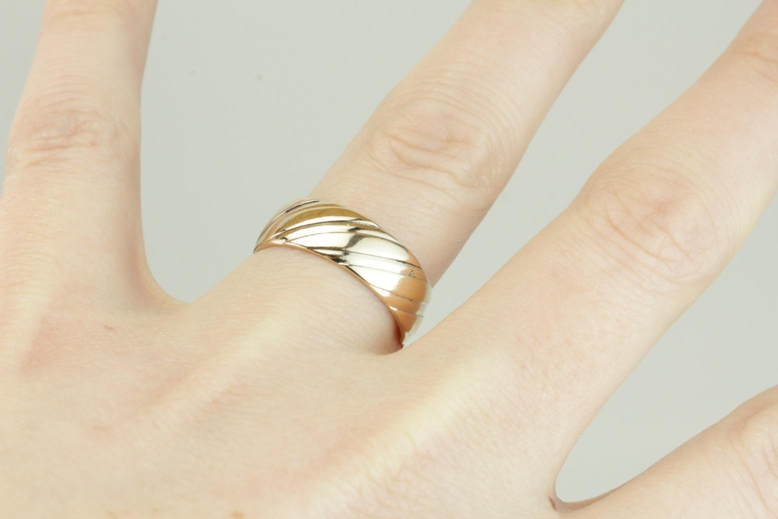 Wide Lined Pattern Wedding Band