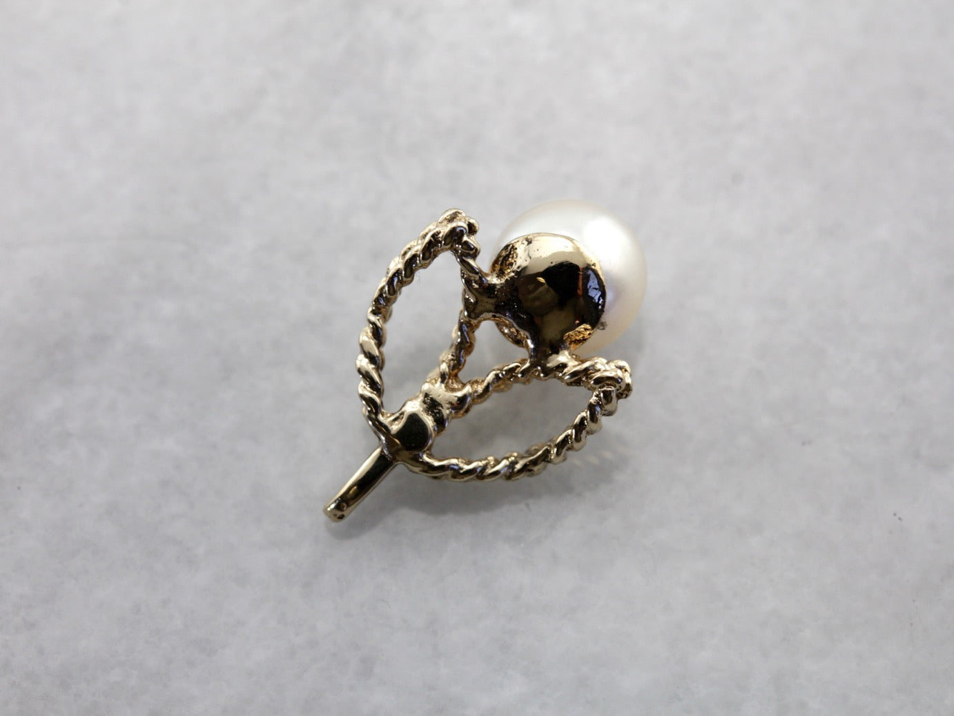 White Pearl Layering Pendant in Yellow Gold, Sweet Flower Pendant