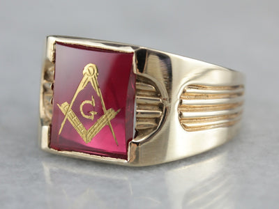 Vintage Red Glass Line Design Masonic Signet Ring