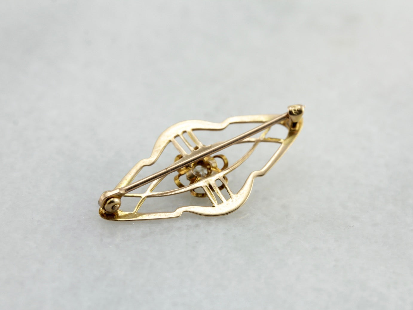 Vintage Buttercup Set Diamond Pin in Yellow Gold