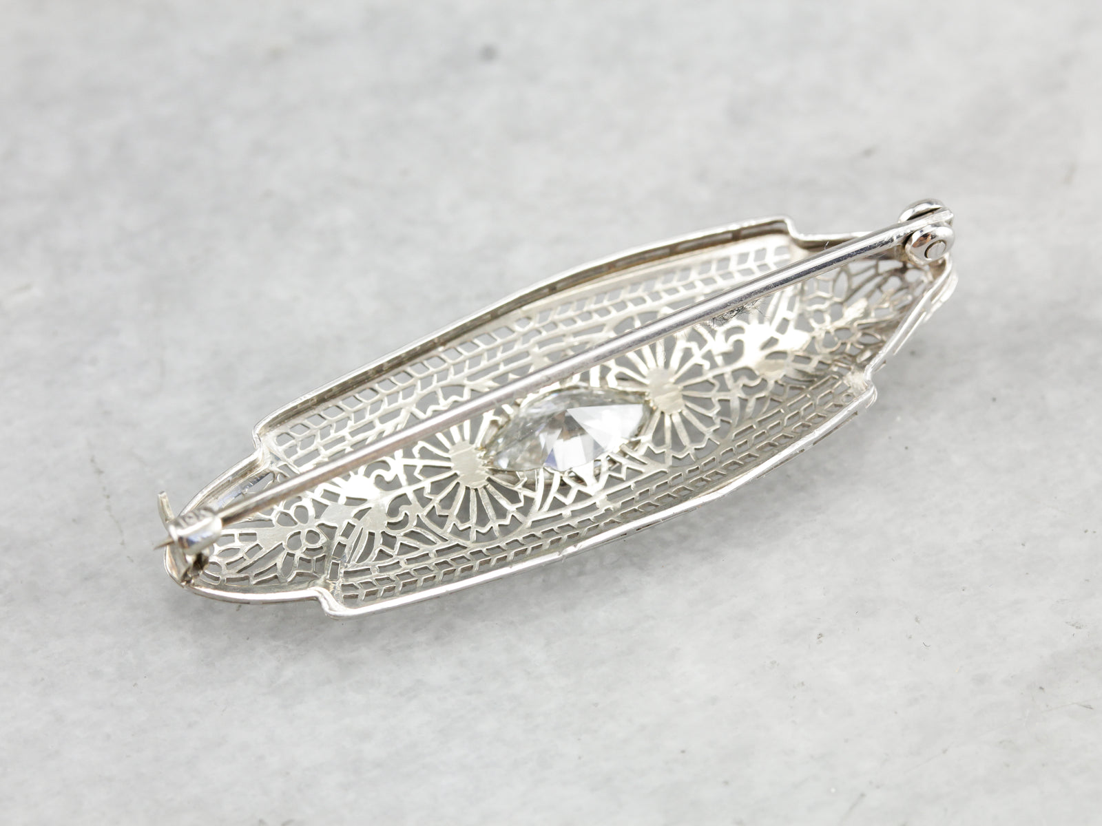 Outstanding Filigree Brooch with One Carat Diamond Center, Art Deco Finery