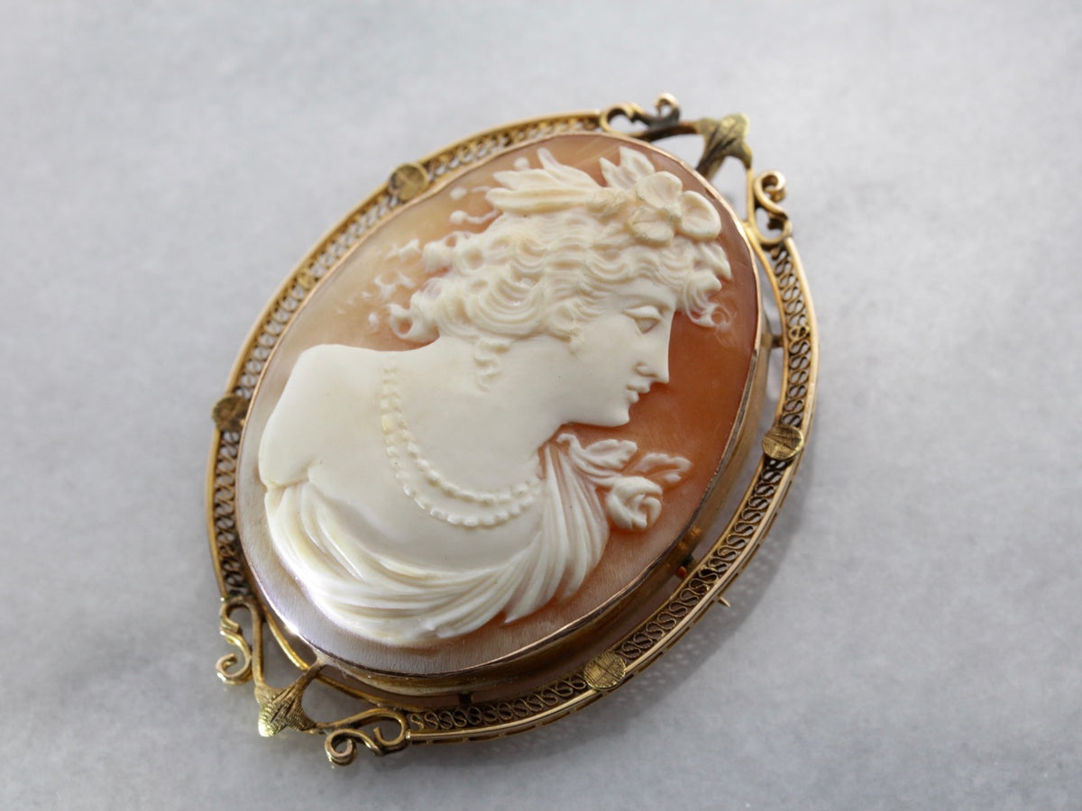 Broche colgante de filigrana de oro con camafeo de la época Art Nouveau