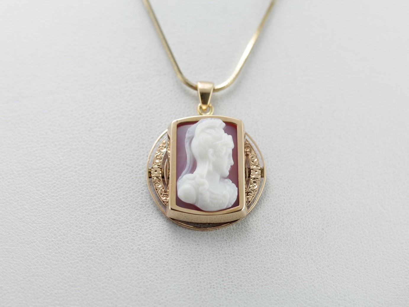 Vintage Sardonyx Cameo Pendant Beautifully Carved Roman Women