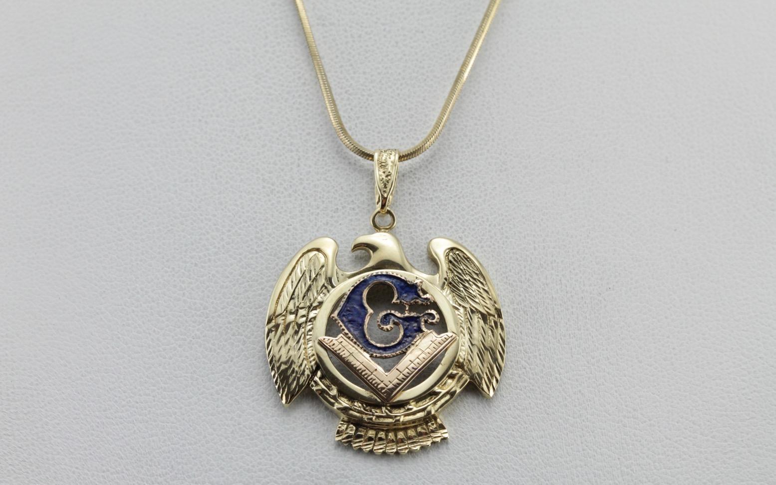 Striking Vintage Masonic Eagle Men's Pendant