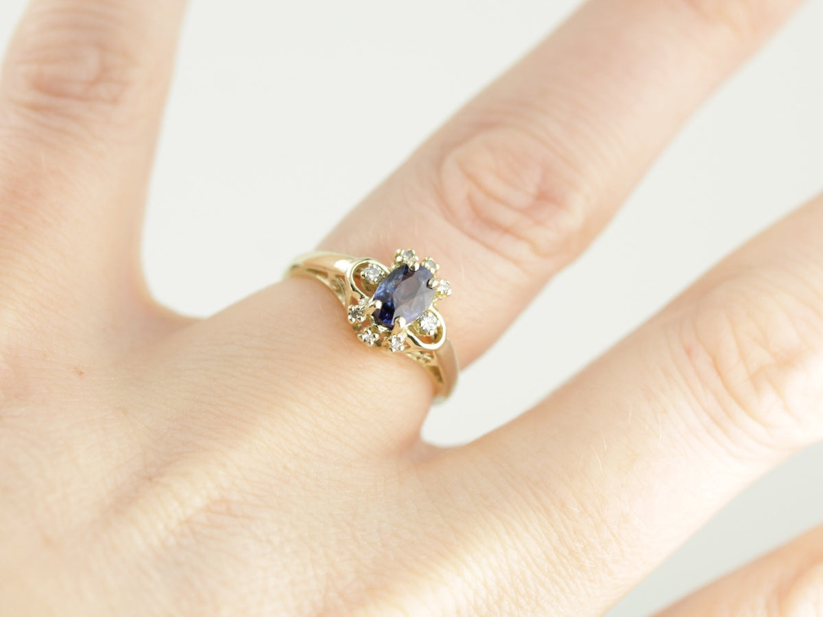 Sapphire Halo Ring in Green Gold