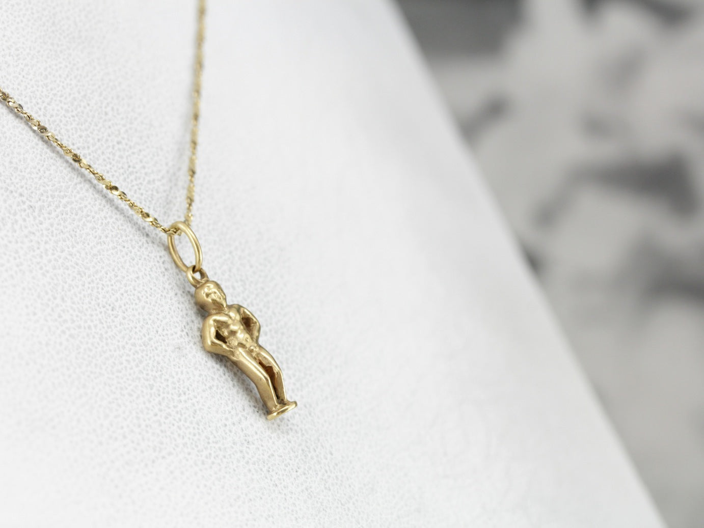 Classic Brussels Statue Gold Charm