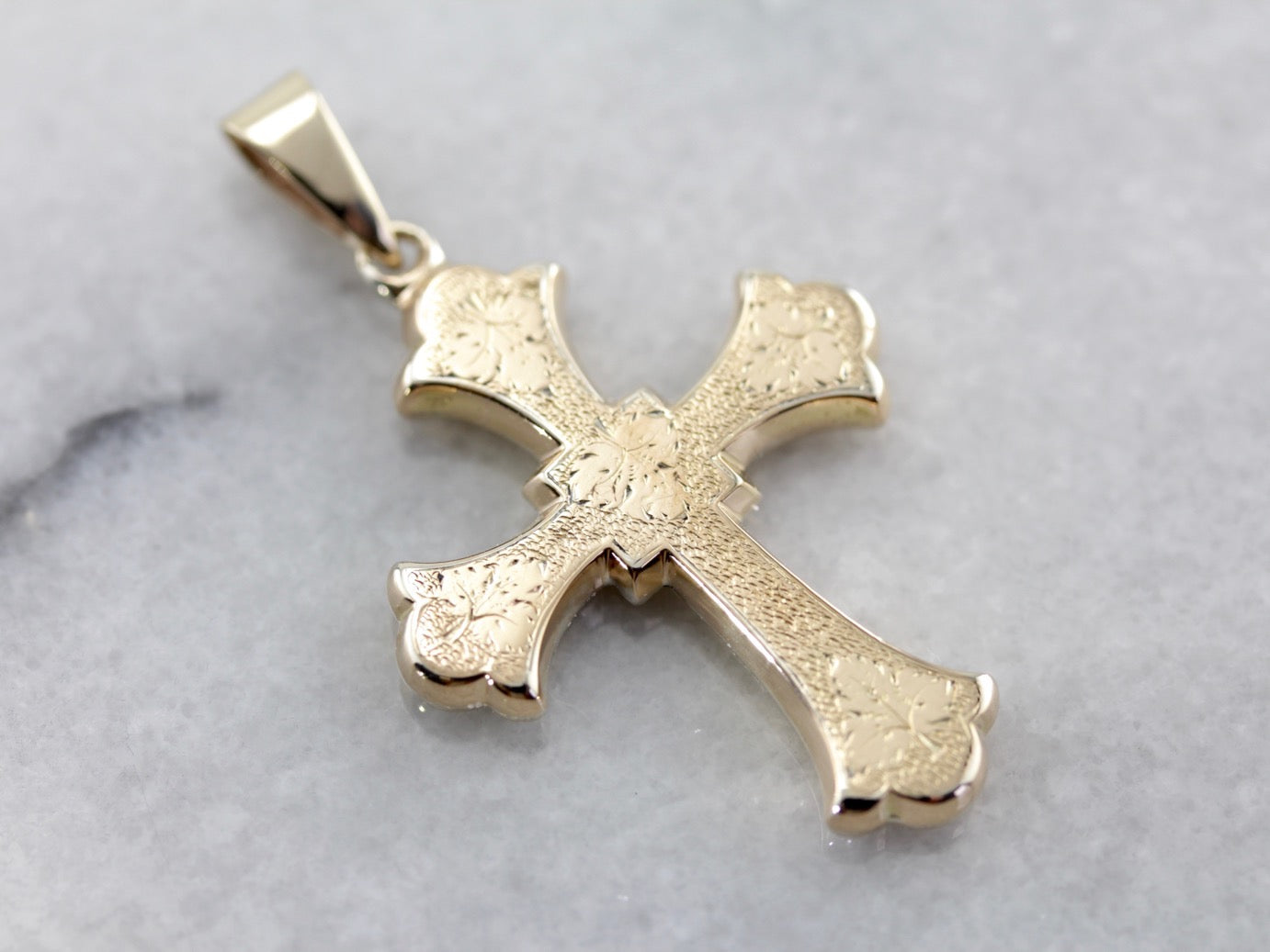 Beautiful Leaf Motif Cross Pendant in Large Size