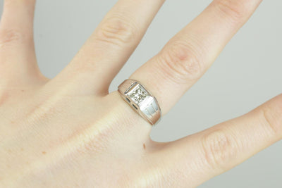Vintage Diamond Ring with Crisp Lines in Fine White Gold