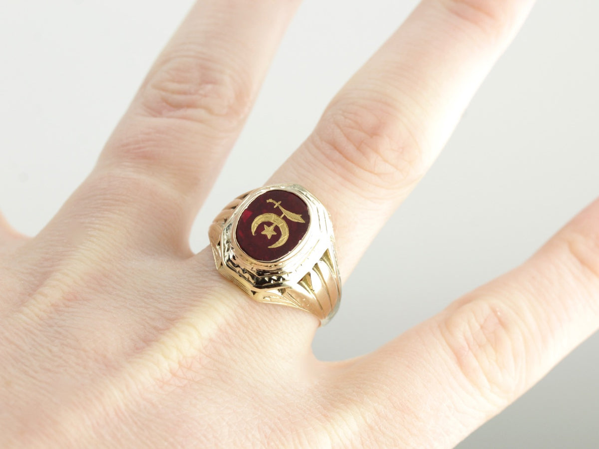 Retro Era Men's Shriners Club Statement Ring, Masonic or Fraternal Collectors Item