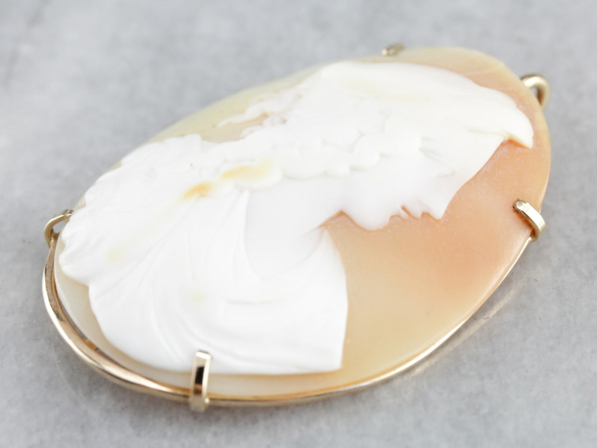 Renaissance Style Cameo Gold Pendant