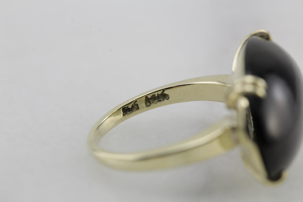 Vintage Black Coral Cocktail Ring in Green Gold