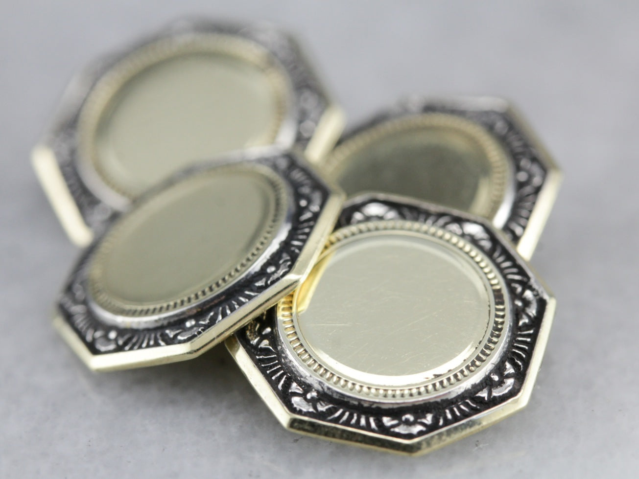 Gemelos Art Déco antiguos de oro verde