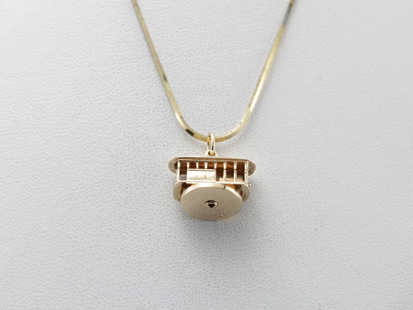 Realistic Trolley Charm with Spinning Base