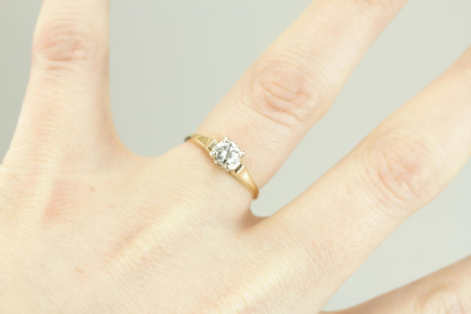 Stylish Simplicity: Retro Era Diamond Engagement Ring