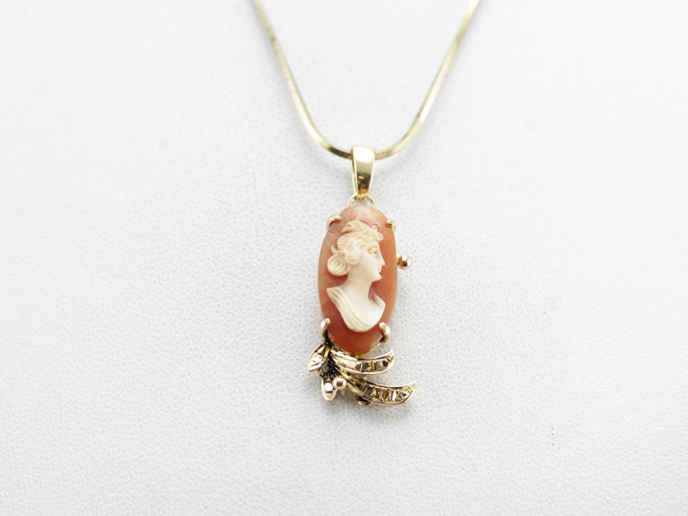 Vintage Shell Cameo Set in Handmade Yellow Gold Pendant