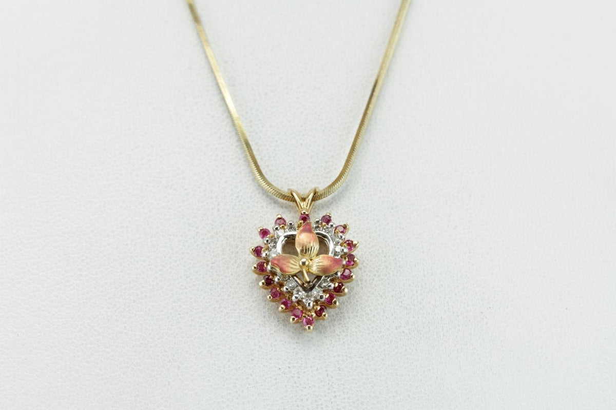 Unbelievable! Feminine and Colorful Pendant with Ruby, Diamond and Antique Enamel