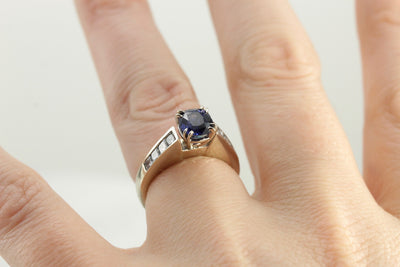 Contemporary Fine Midnight Blue Ceylon Sapphire of Excellent Quality,  Engagement Ring in Diamonds and White Gold