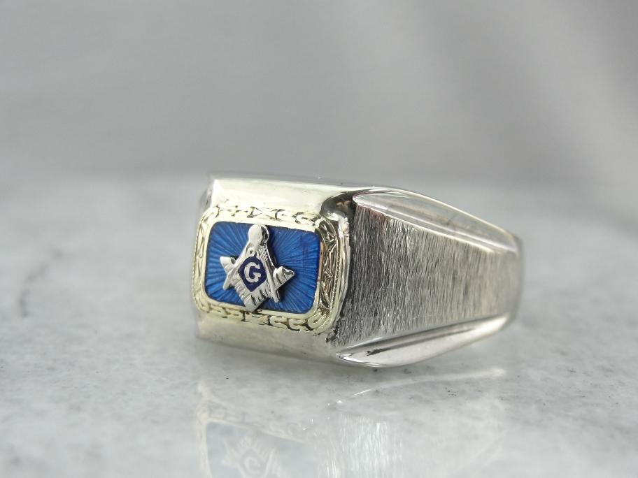 Vintage Masonic Ring in Guilloche Enamel and Textured White Gold