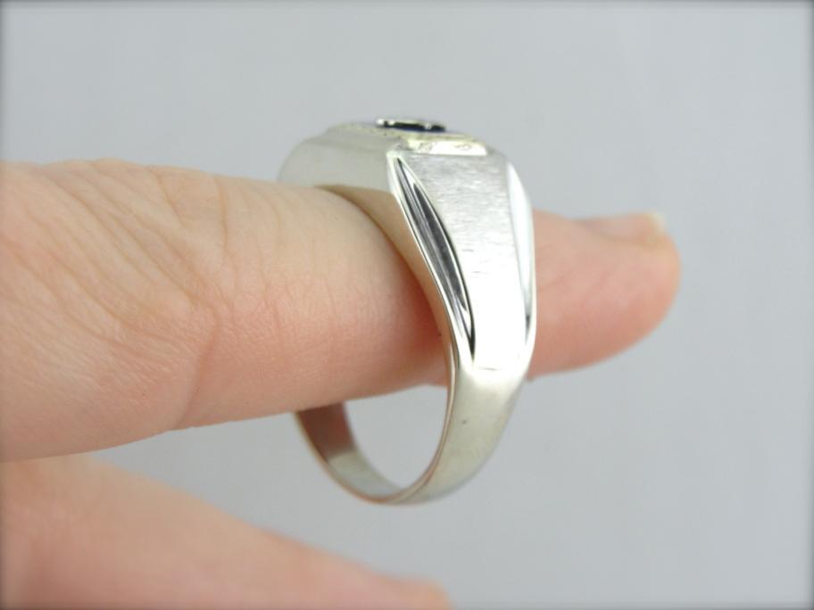 Vintage Masonic Ring in Guilloche Enamel and Textured White Gold