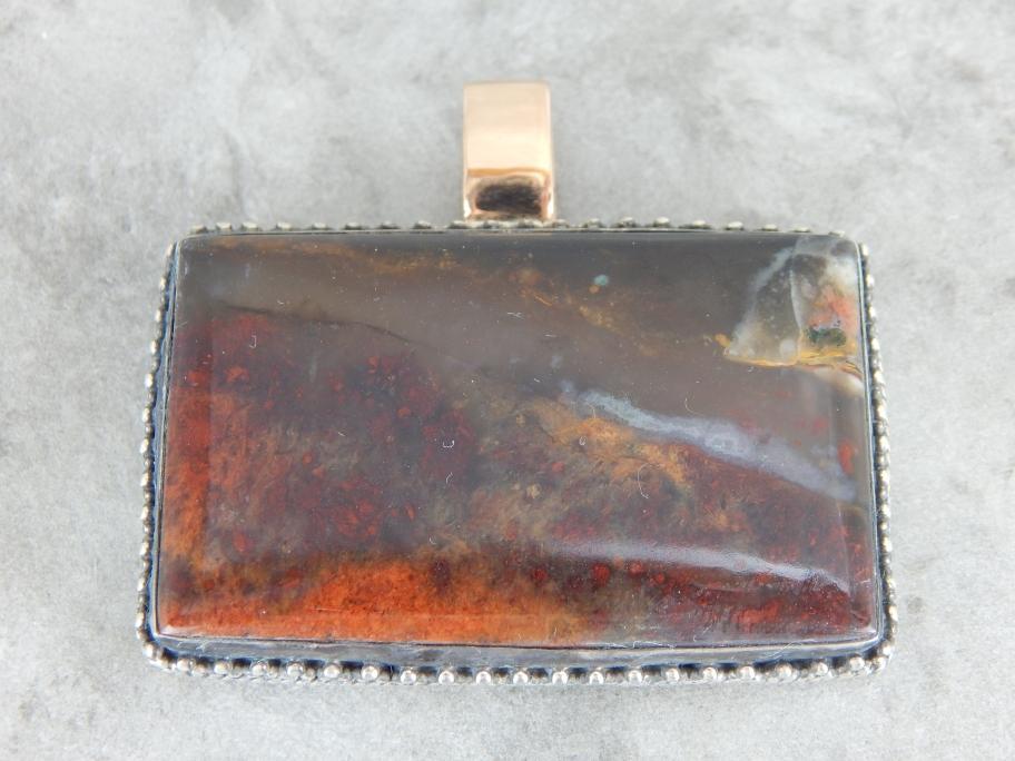 Cielo nocturno rojo, colgante de jaspe con fianza de oro rosa