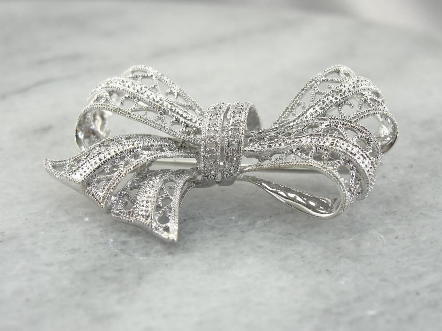 Art Deco Darling! Vintage Filigree Bow Brooch for Wedding or Heirloom