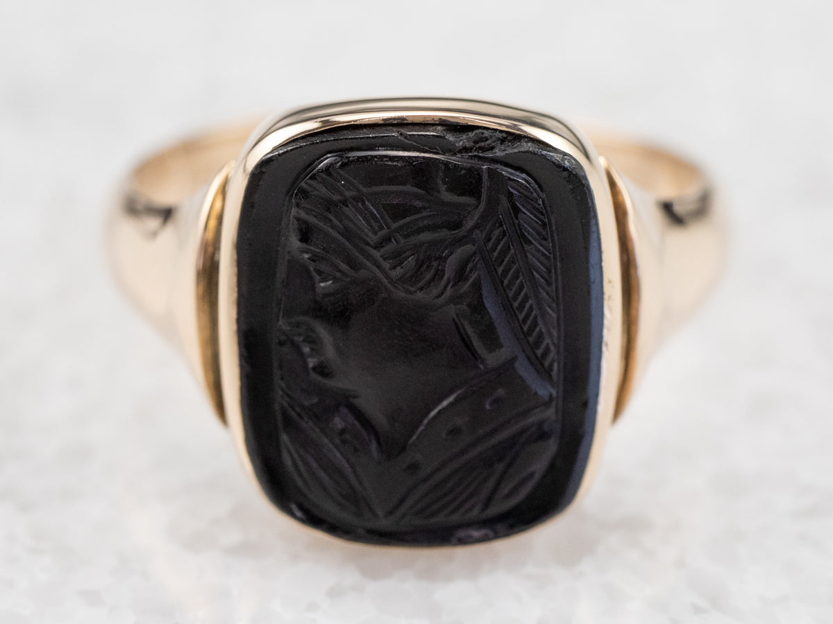 Vintage Black Onyx Cameo Gold Ring