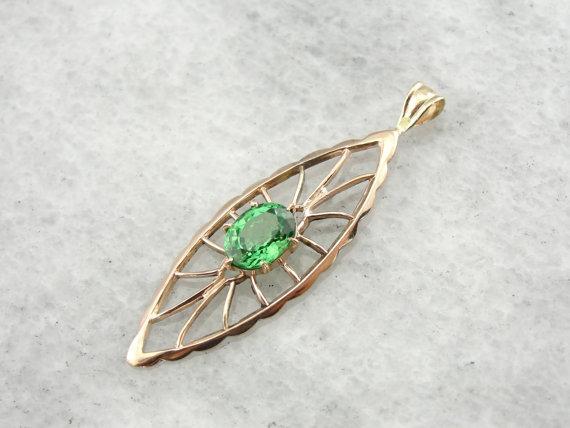 Art Nouveau Lavalier Pendant with Fine Green Garnet