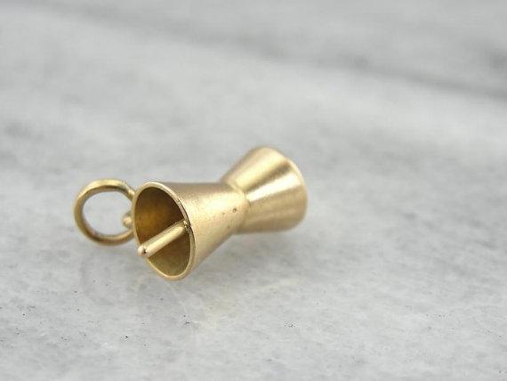 Vintage Solid Gold Apothecary Charm