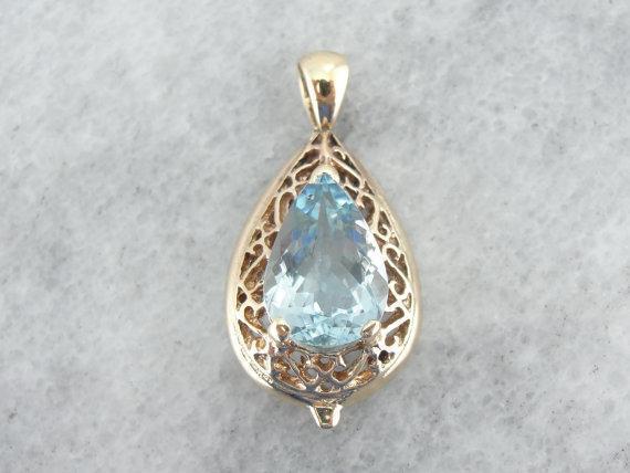 Large Aquamarine Gold Filigree Pendant
