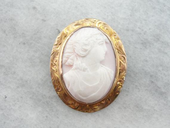 Pink and Creamy White Shell Cameo in Fine Gold Frame