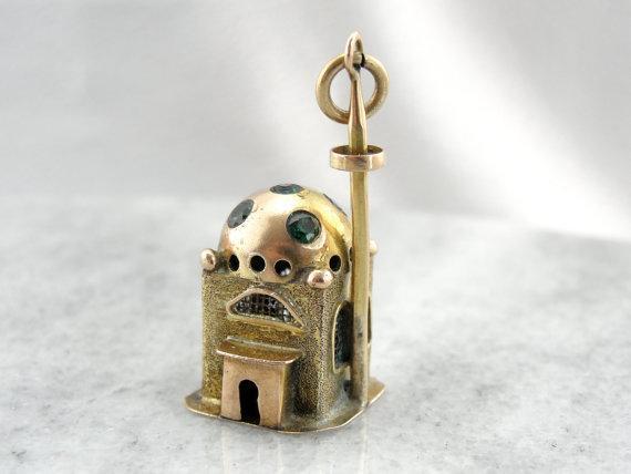 Exquisite Three Dimensional Mosque in Fine Gold Pendant