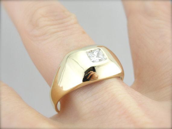 Retro Era Diamond Ring for Man or Lady