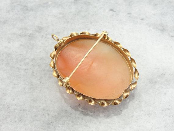 Classical Cameo Brooch with Lovely Workmanship