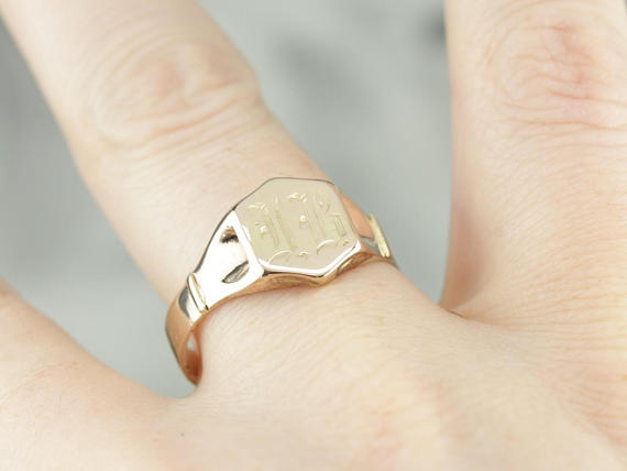 Anillo de sello "IB" con monograma vintage