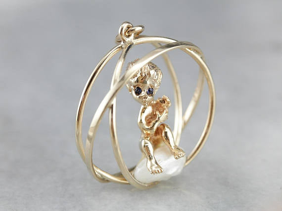 Sapphire Cherub Gold Pendant