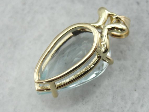 Colgante de gota de aguamarina azul pastel con fianza decorativa