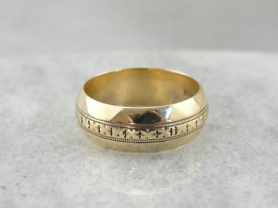 Vintage Romany Wide Hammered Pattern Ring