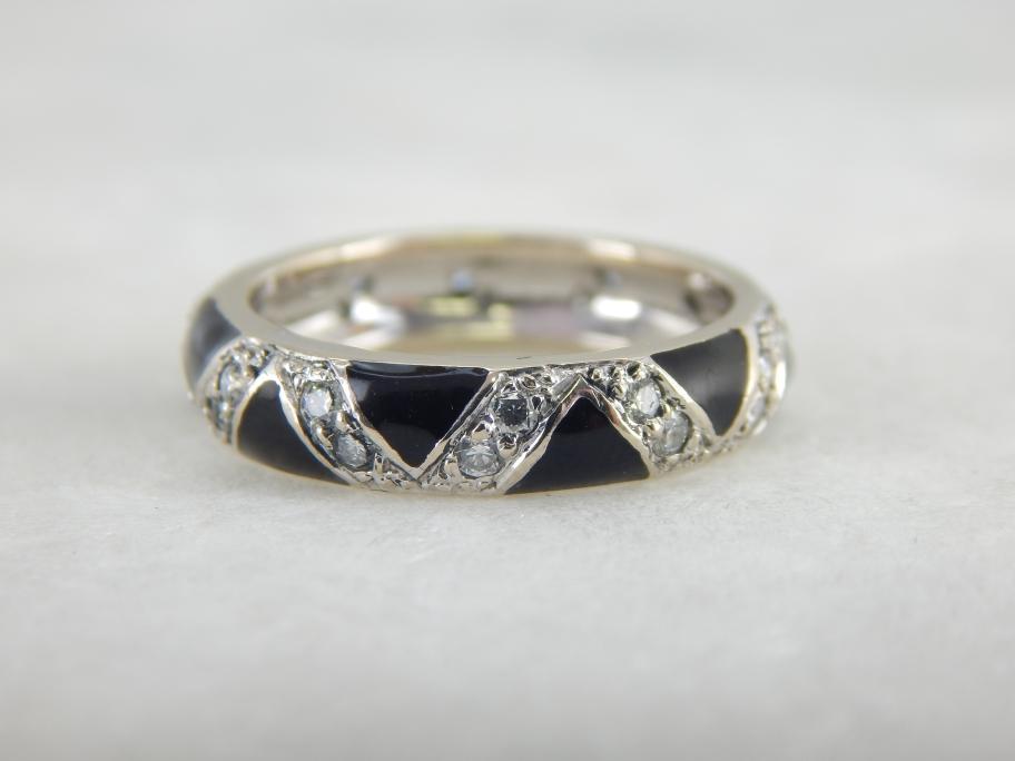 Black And White Band, Vintage 18K Gold, Enamel and Diamonds Stacking Ring