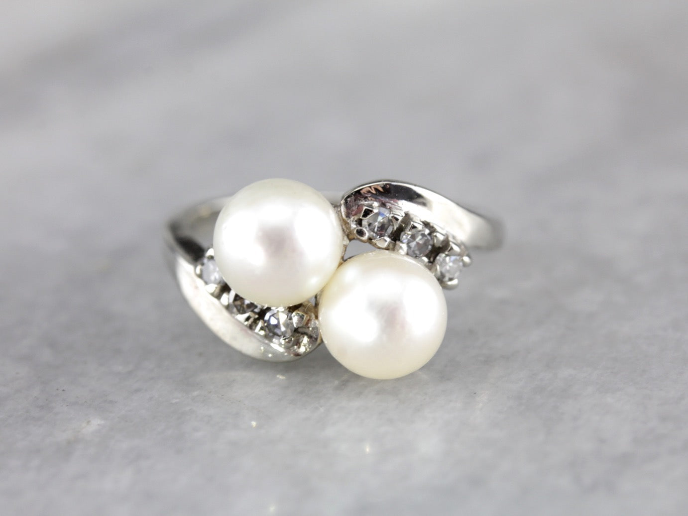 Vintage Toi et Moi Pearl Bypass Ring