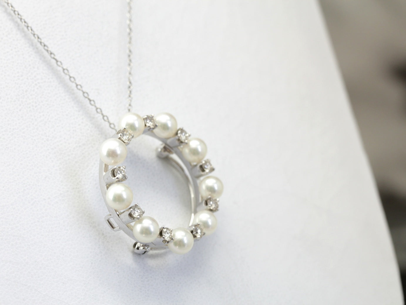 Elegant Vintage Pearl and Diamond Circle Pin