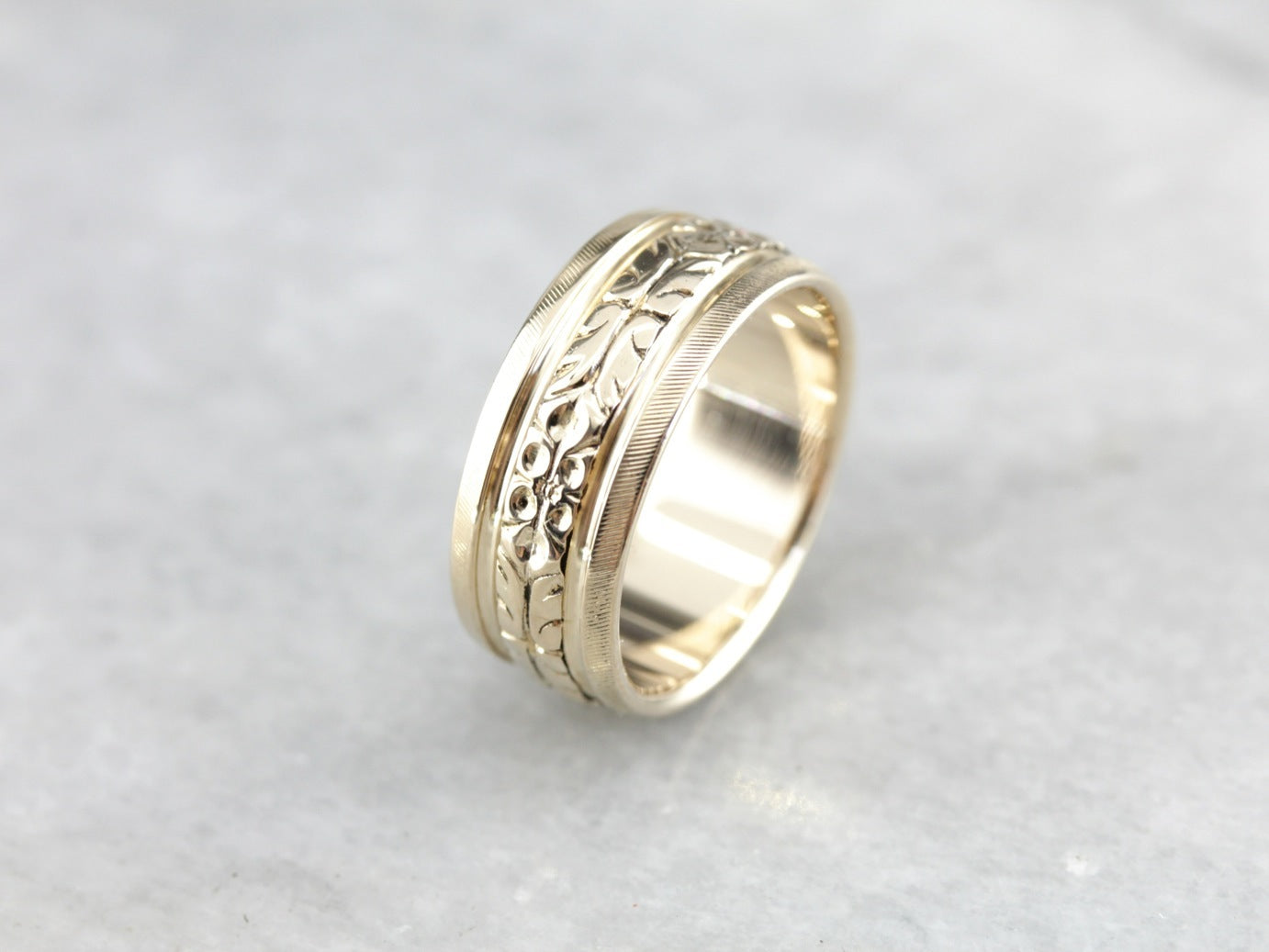 Lovely Vintage Floral Wedding Band