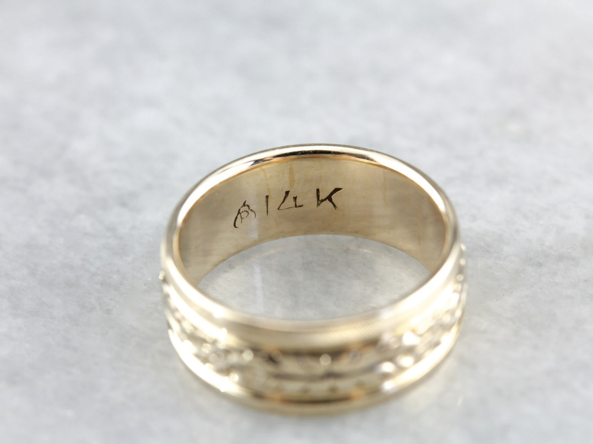 Lovely Vintage Floral Wedding Band