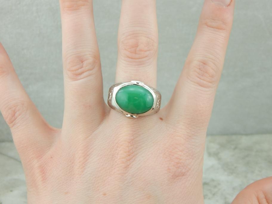 Vintage Religious White Gold and Chrysoprase Ring