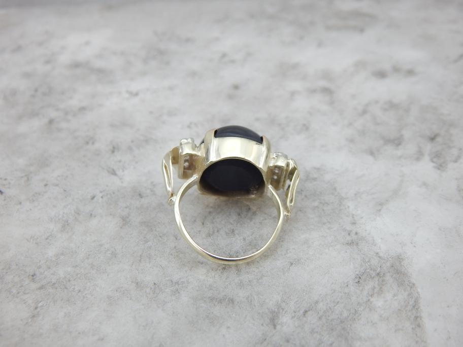 Rare Cat's Eye Spectrolite and Green Gold Retro Era Cocktail Ring