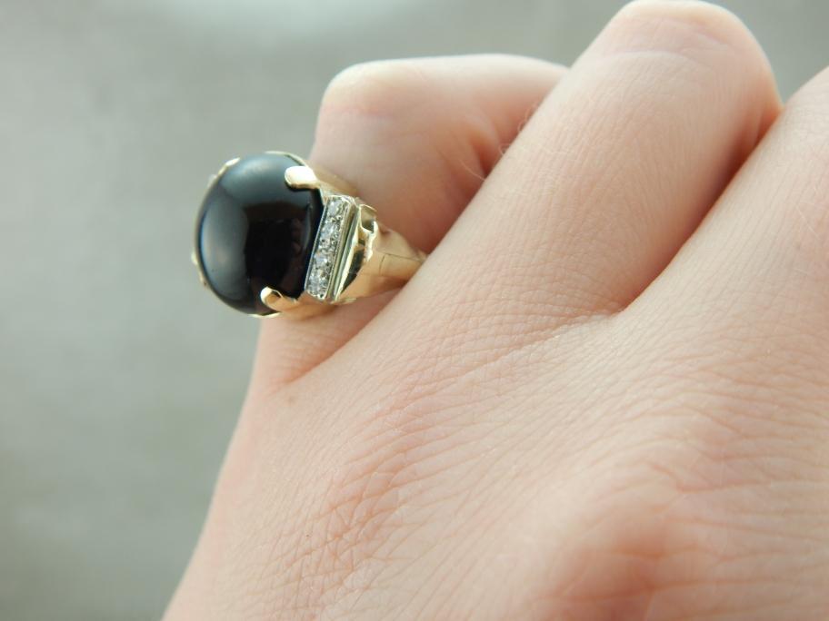 Rare Cat's Eye Spectrolite and Green Gold Retro Era Cocktail Ring