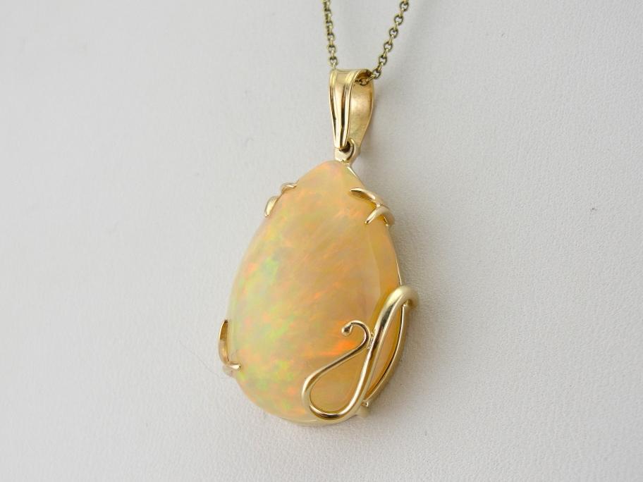 Ginger Opal with Apricot Highlights, Golden Mounting