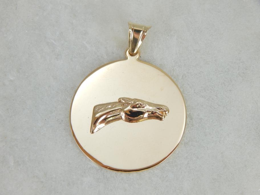 Vintage Racehorse, Winners Circle Medal in Gold