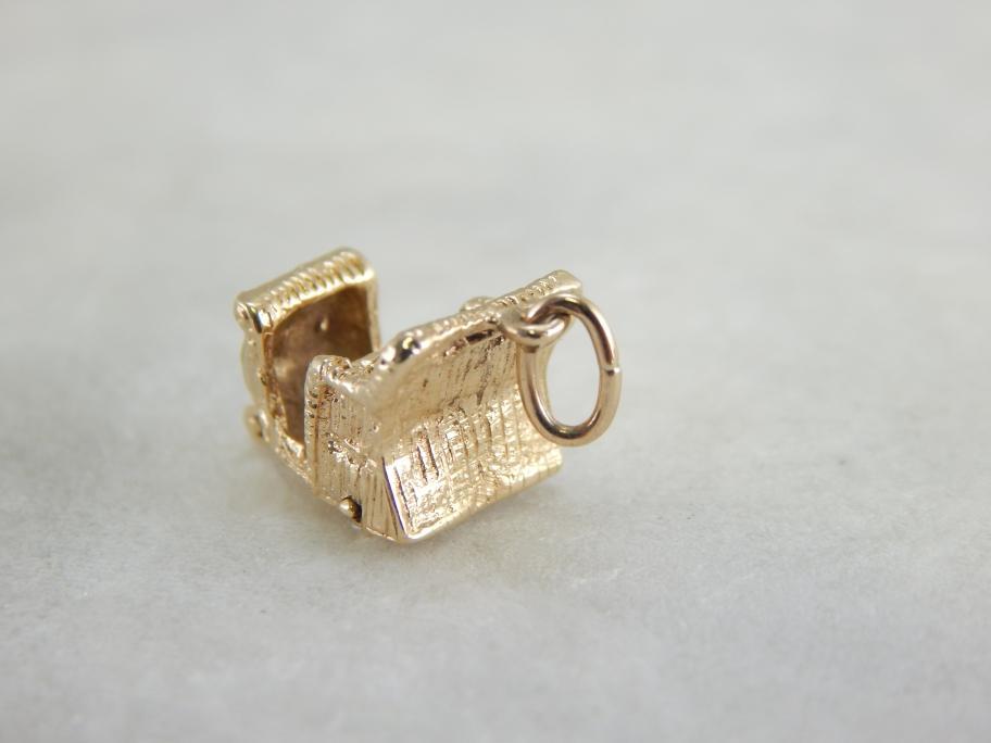 Vintage Yellow Gold Push Cart Charm