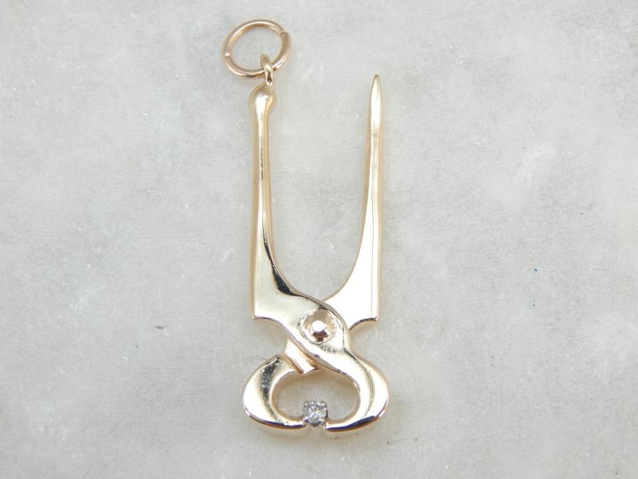 Farriers Tool With Diamond Accent, Hoof Nipper Charm Crafted In Gold
